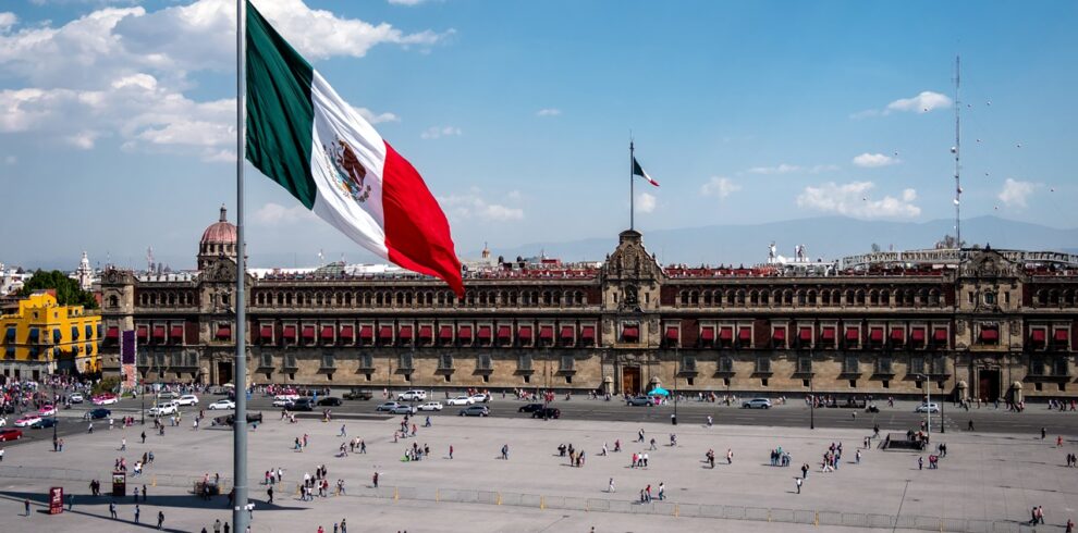 Frida Tours. Tour Downtown Historic Center CDMX